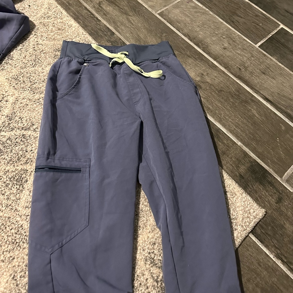 Figs XS space gray joggers